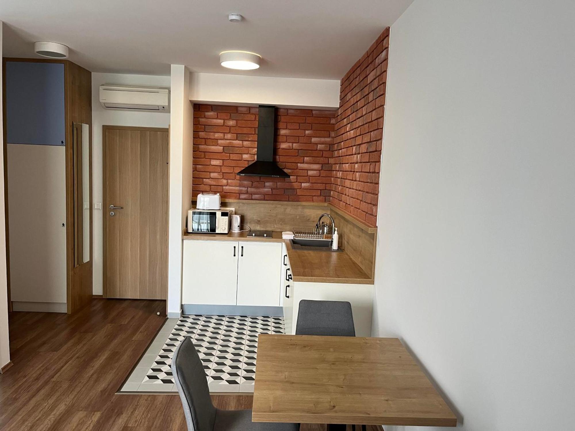 Berill Crystal Apartman Sárvár Exteriör bild