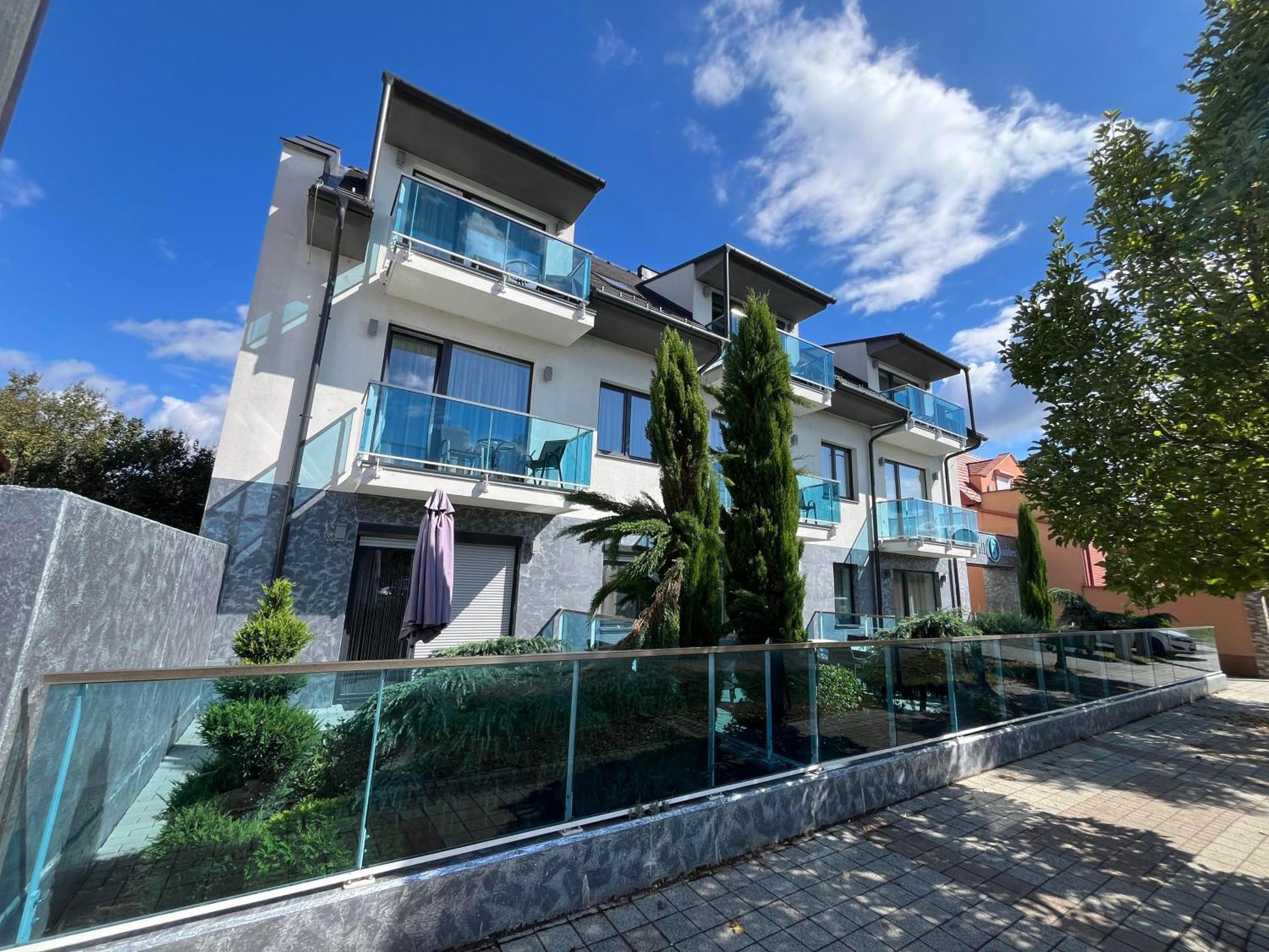 Berill Crystal Apartman Sárvár Exteriör bild