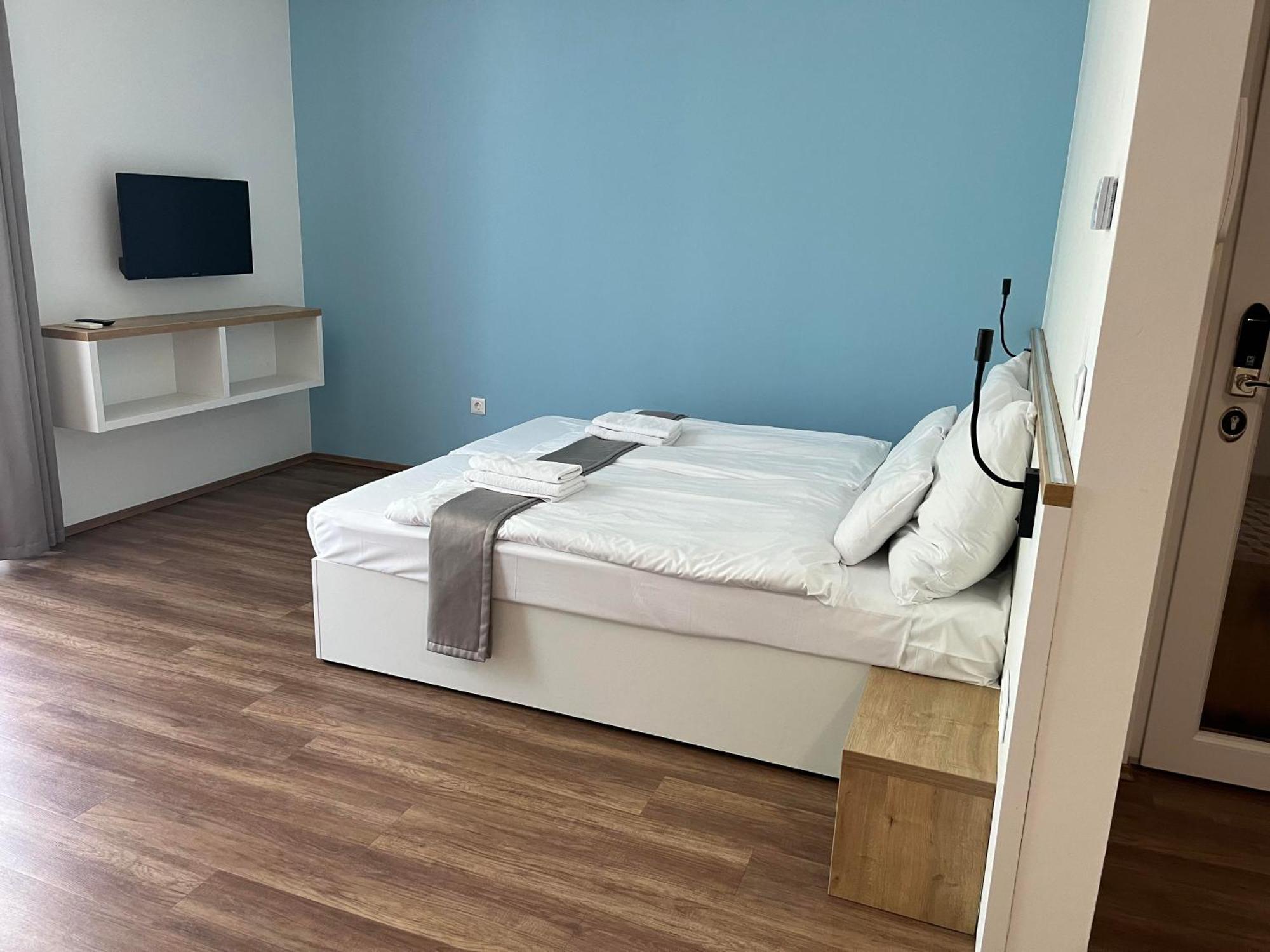 Berill Crystal Apartman Sárvár Exteriör bild